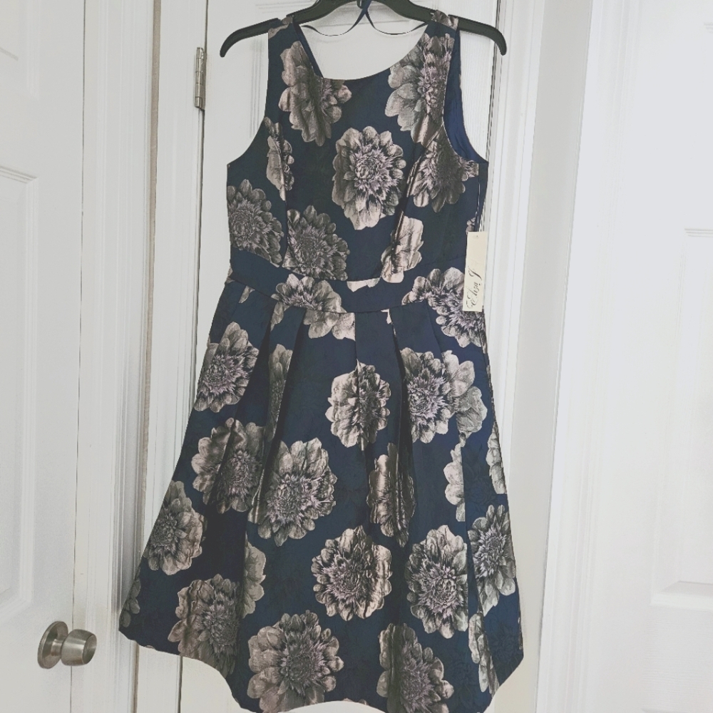 Eliza J FLORAL MIDI DRESS SIZE 10